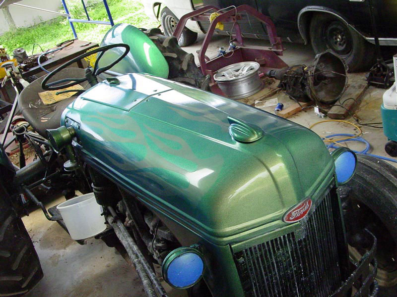 Richard Clemmey's Chameleon Tractor! Green Gold Chamelon Flip Paint.