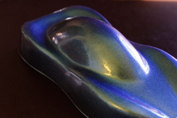 4759BG Blue Green ColorShift Pearls are a white or ghost chameleon. Paint over any colors!